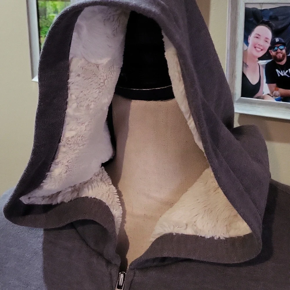 Victoria's Secret PINK Hoodie - Picture 9 of 16